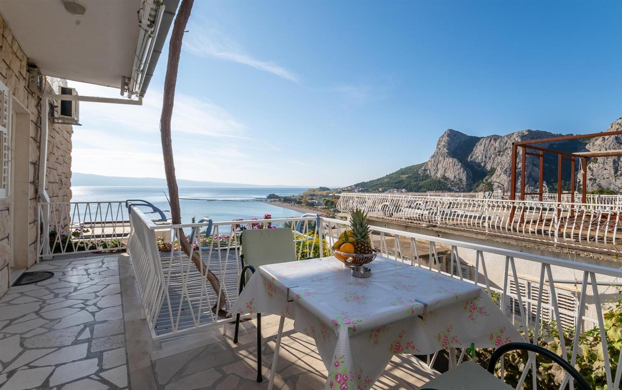 Apartments Ivan - With Parking Omiš Dış mekan fotoğraf