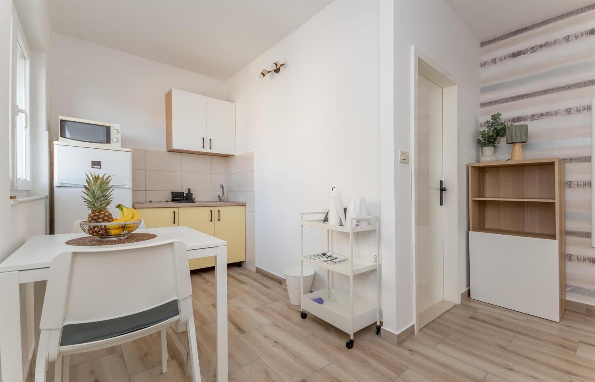 Apartments Ivan - With Parking Omiš Dış mekan fotoğraf