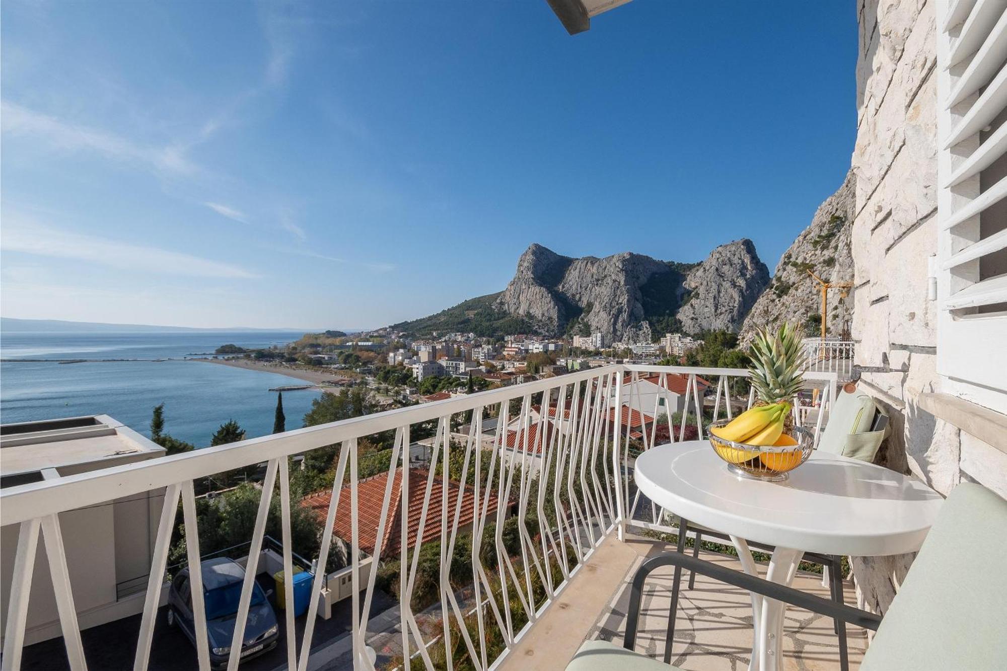 Apartments Ivan - With Parking Omiš Dış mekan fotoğraf