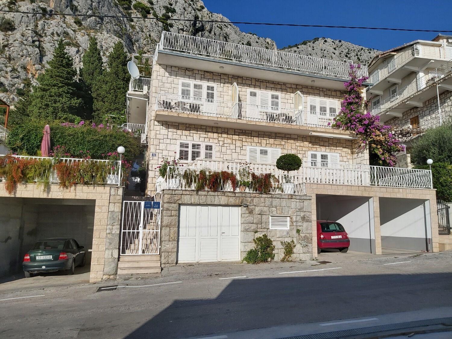 Apartments Ivan - With Parking Omiš Dış mekan fotoğraf